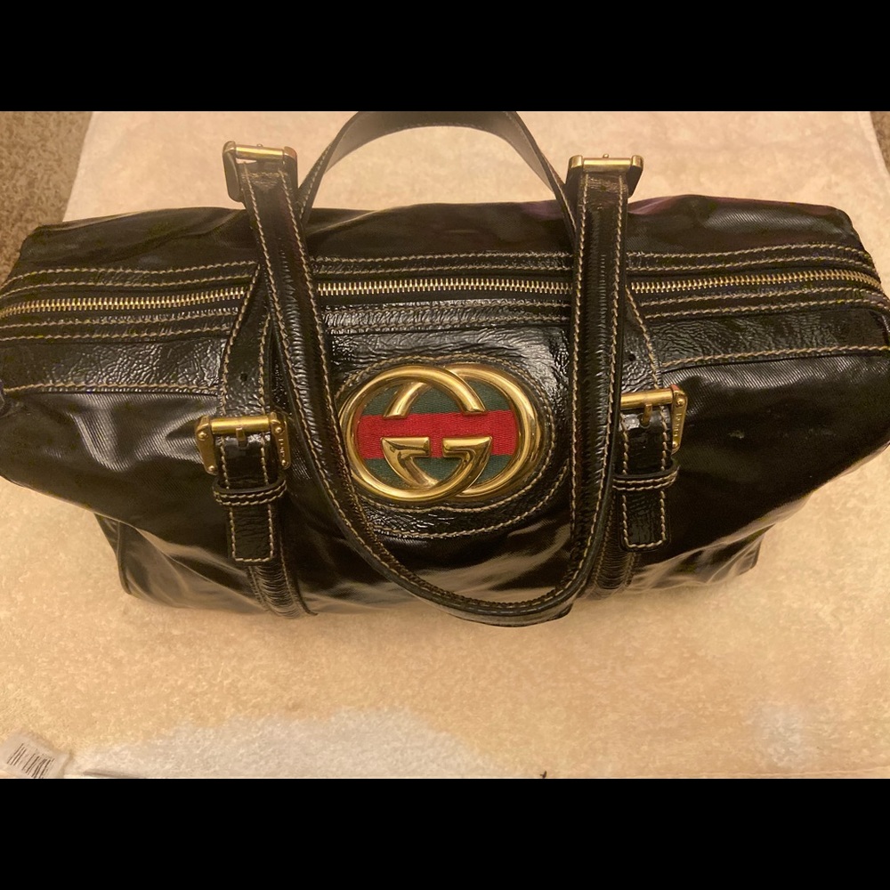 SOLD. AUTHENTIC GUCCI Handbag. Gold hardware